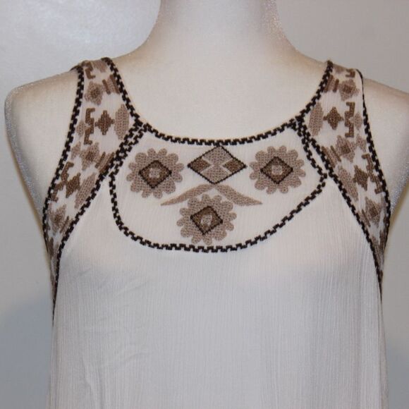 NWT Area  Starts White Embroidered Tank Dress  Women Size M Medium - Picture 5 of 14
